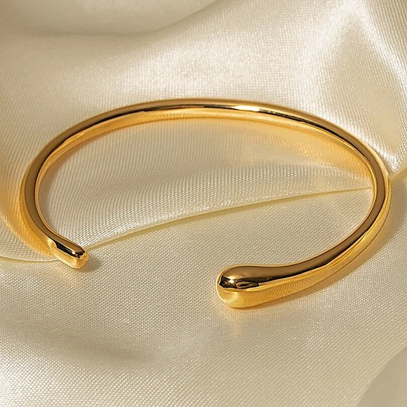 Gold Irregular Geometric Bangle Bracelet, Thick & Thin Cuff, Gold Plated - Picture 5 of 9